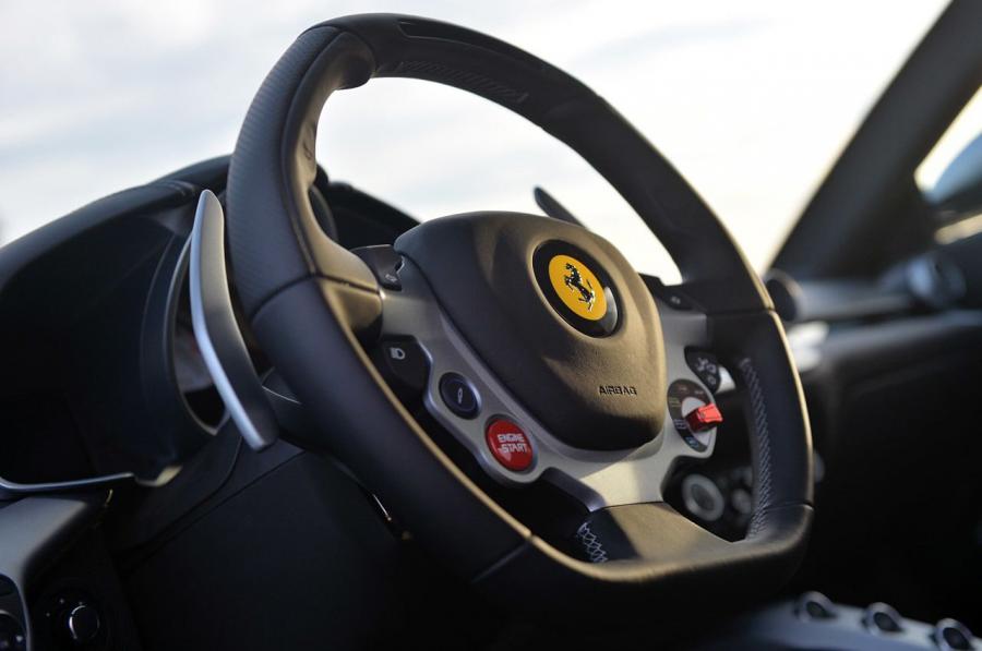  Ferrari F12berlinetta 2014 года  (фото 54 из 77)